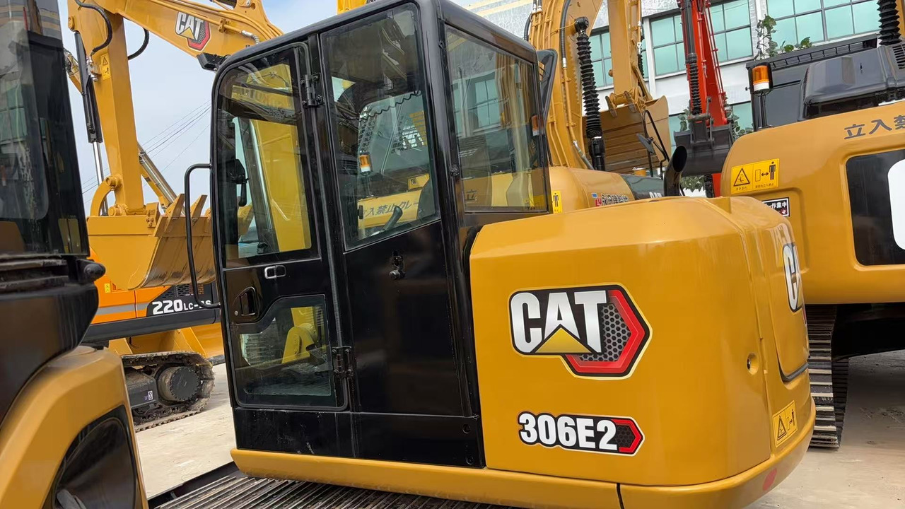 CATERPILLAR 306E2 - Ekskavator mini: gambar 1 CATERPILLAR 306E2 - Ekskavator mini: gambar 1