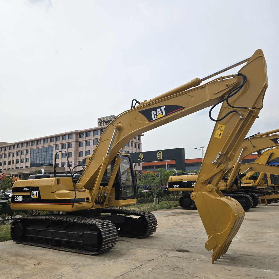 CATERPILLAR 320BL - Ekskavator perayap: gambar 3 CATERPILLAR 320BL - Ekskavator perayap: gambar 3