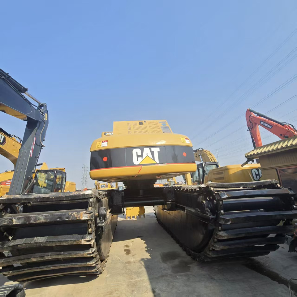 CATERPILLAR 320C - Ekskavator amfibi: gambar 5 CATERPILLAR 320C - Ekskavator amfibi: gambar 5