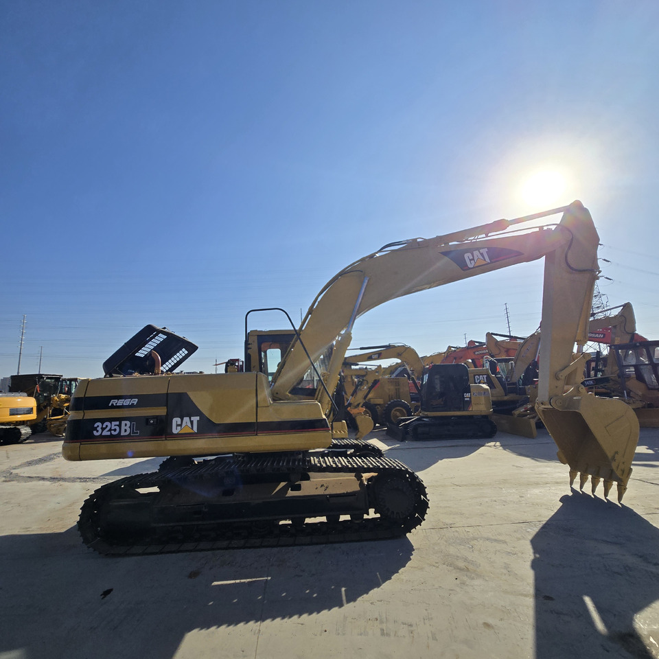 CATERPILLAR 325B - Ekskavator perayap: gambar 3 CATERPILLAR 325B - Ekskavator perayap: gambar 3