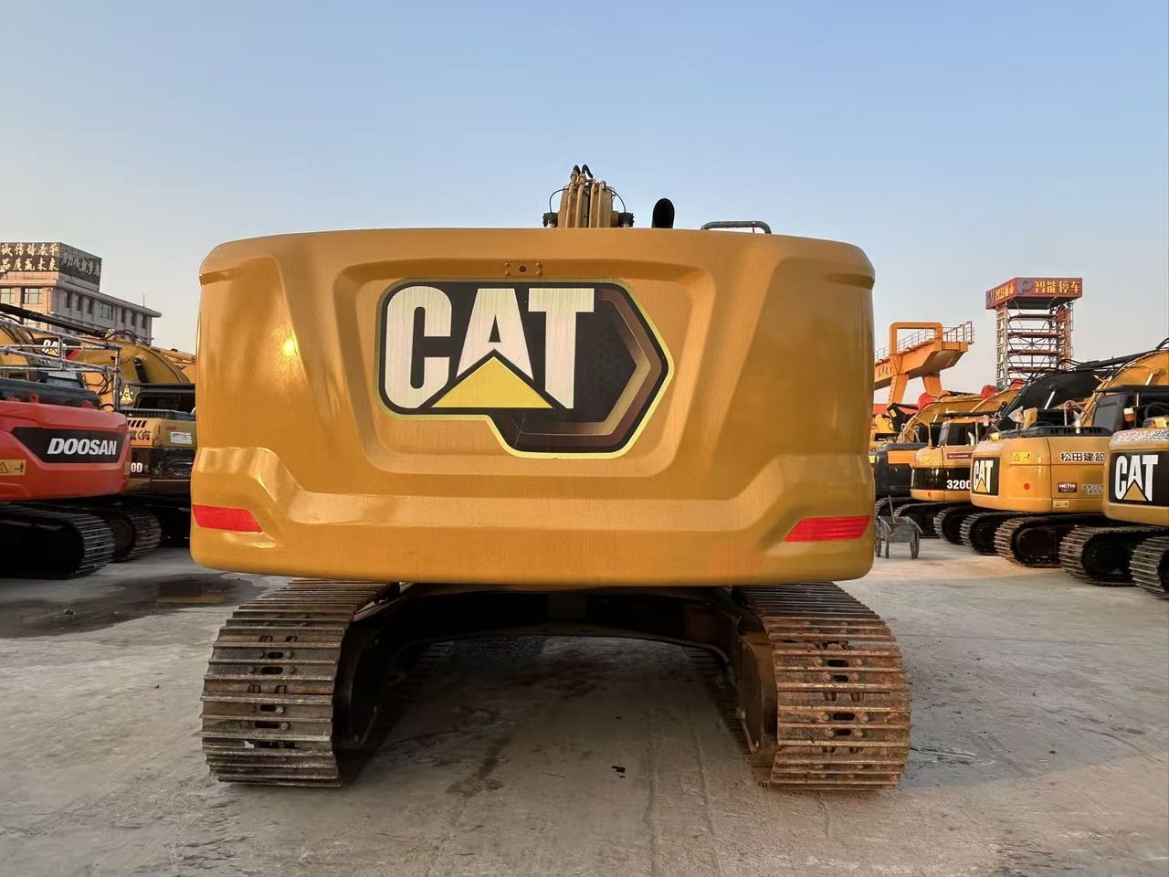 CATERPILLAR 330 - Ekskavator: gambar 5 CATERPILLAR 330 - Ekskavator: gambar 5
