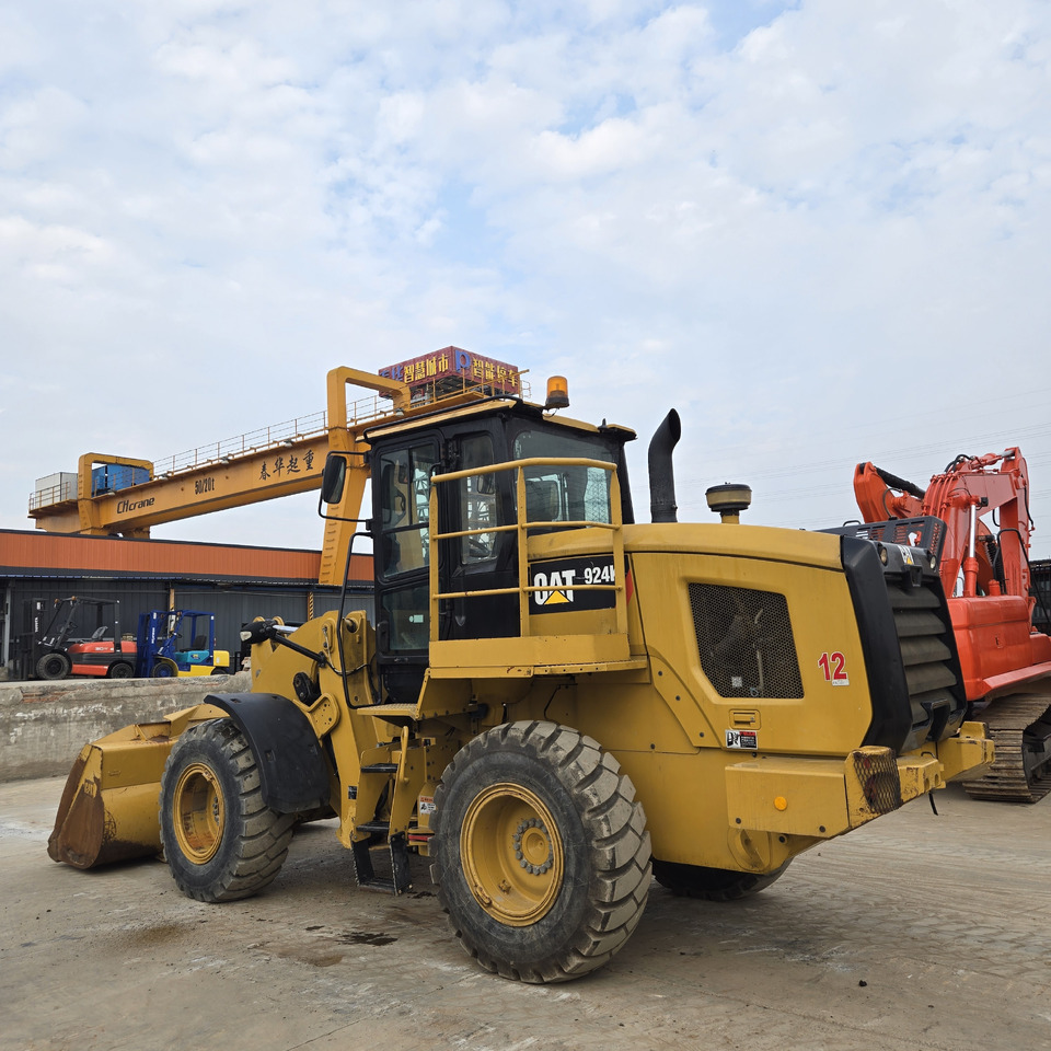 CATERPILLAR 924K - Ekskavator roda: gambar 4 CATERPILLAR 924K - Ekskavator roda: gambar 4