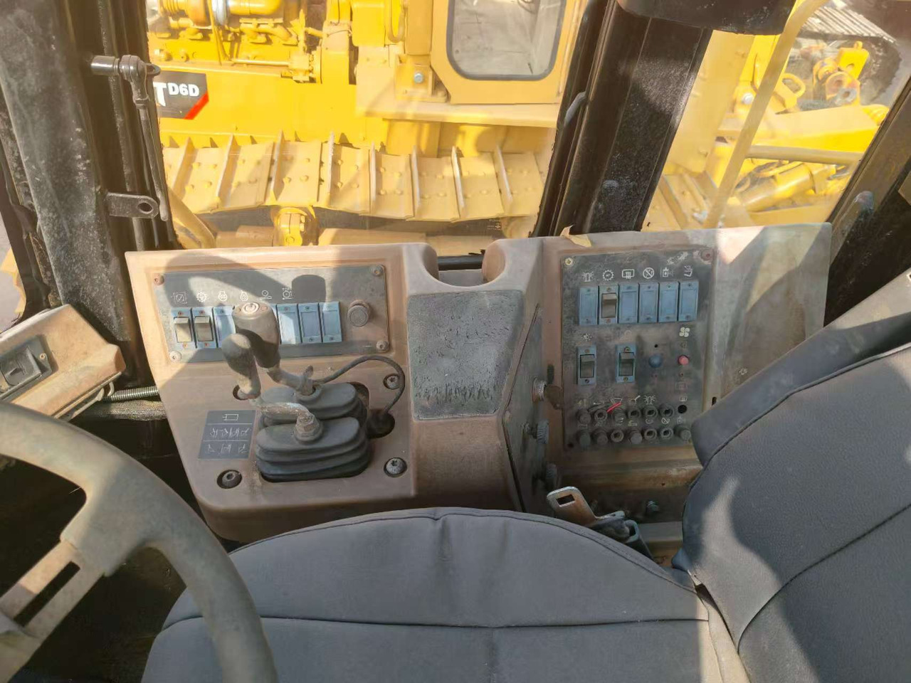 CATERPILLAR 966F - Wheel loader: gambar 4 CATERPILLAR 966F - Wheel loader: gambar 4