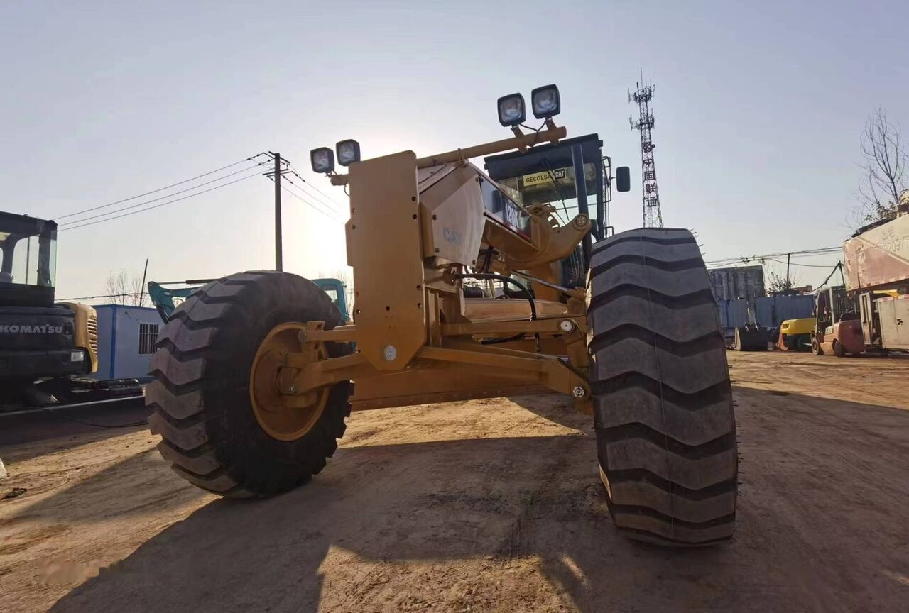 Caterpillar 120K - Grader: gambar 1 Caterpillar 120K - Grader: gambar 1