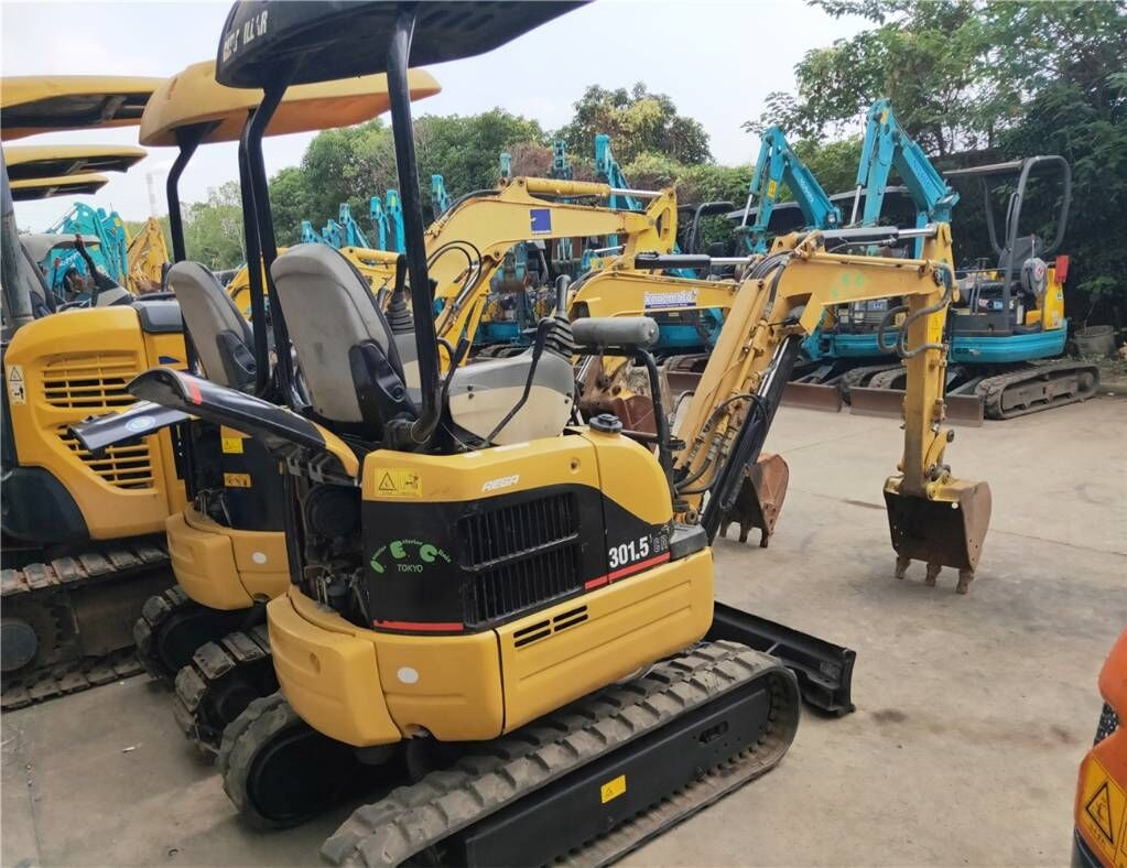 Caterpillar 301.5 CR - Ekskavator mini: gambar 1 Caterpillar 301.5 CR - Ekskavator mini: gambar 1