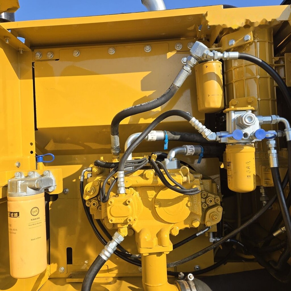 Caterpillar 323DL - Ekskavator perayap: gambar 5 Caterpillar 323DL - Ekskavator perayap: gambar 5