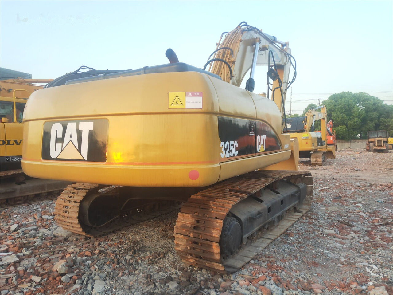 Caterpillar 325C - Ekskavator perayap: gambar 2 Caterpillar 325C - Ekskavator perayap: gambar 2