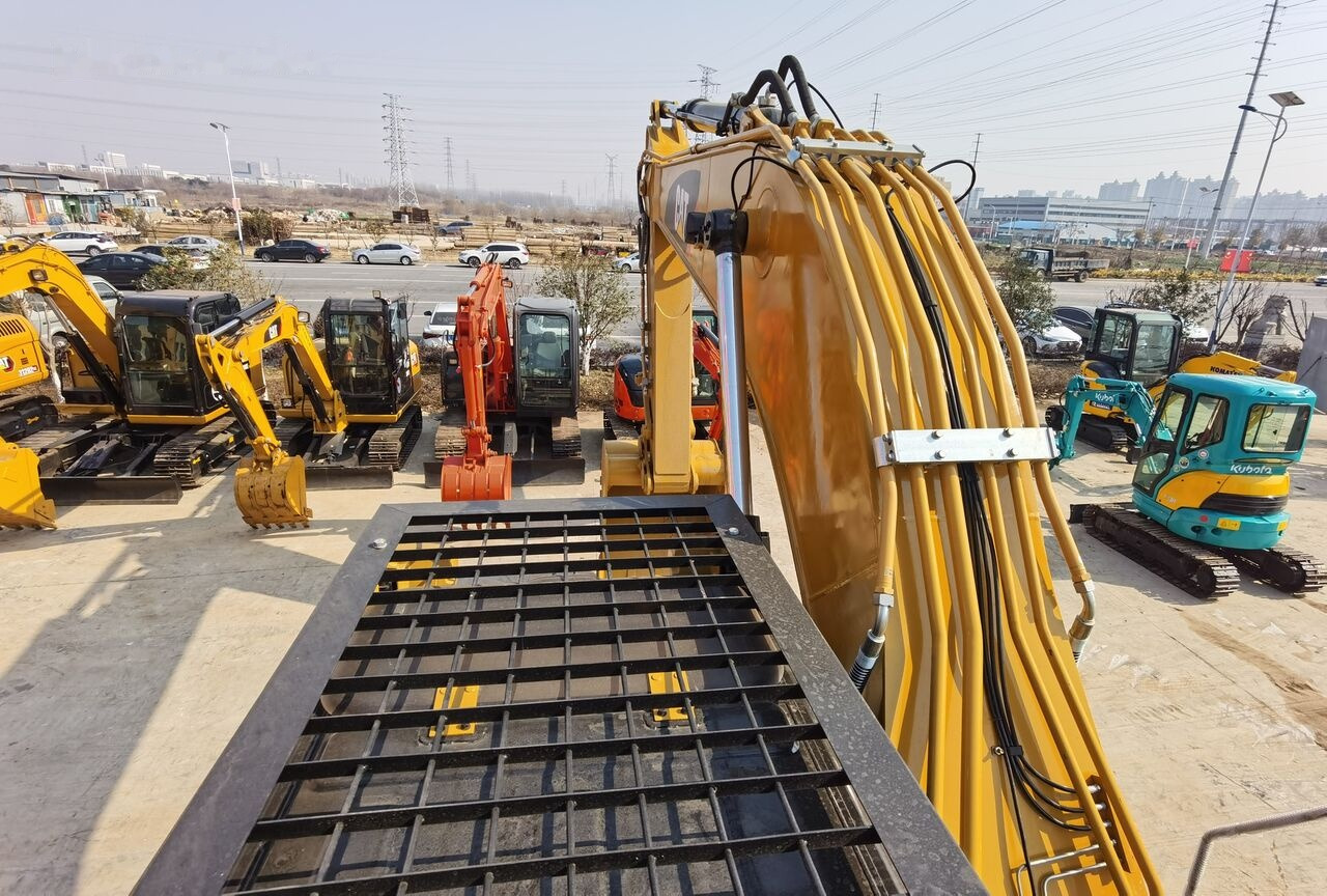 Caterpillar 329D2L - Ekskavator perayap: gambar 3 Caterpillar 329D2L - Ekskavator perayap: gambar 3