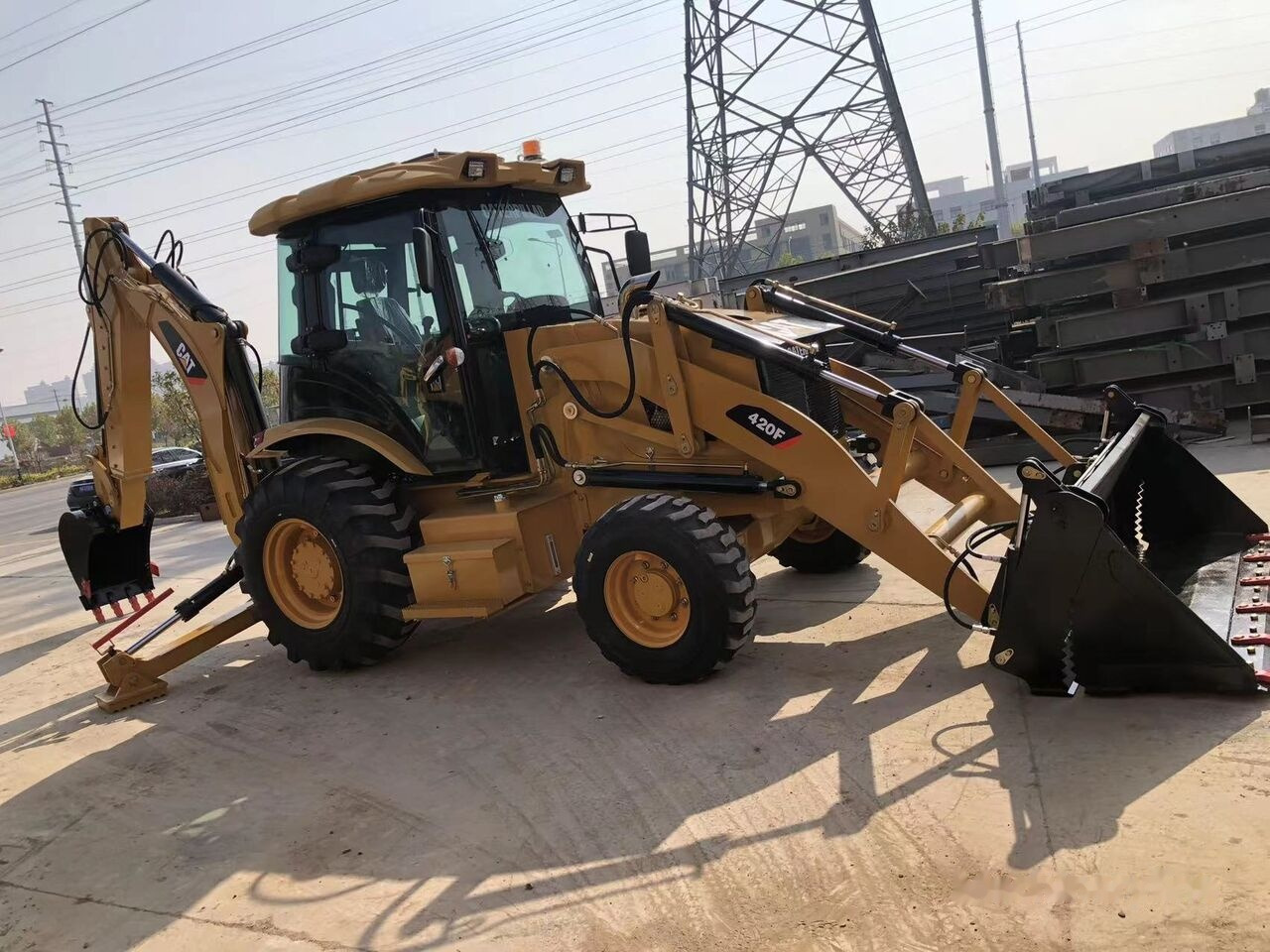 Backhoe loader Caterpillar 420F: gambar 8