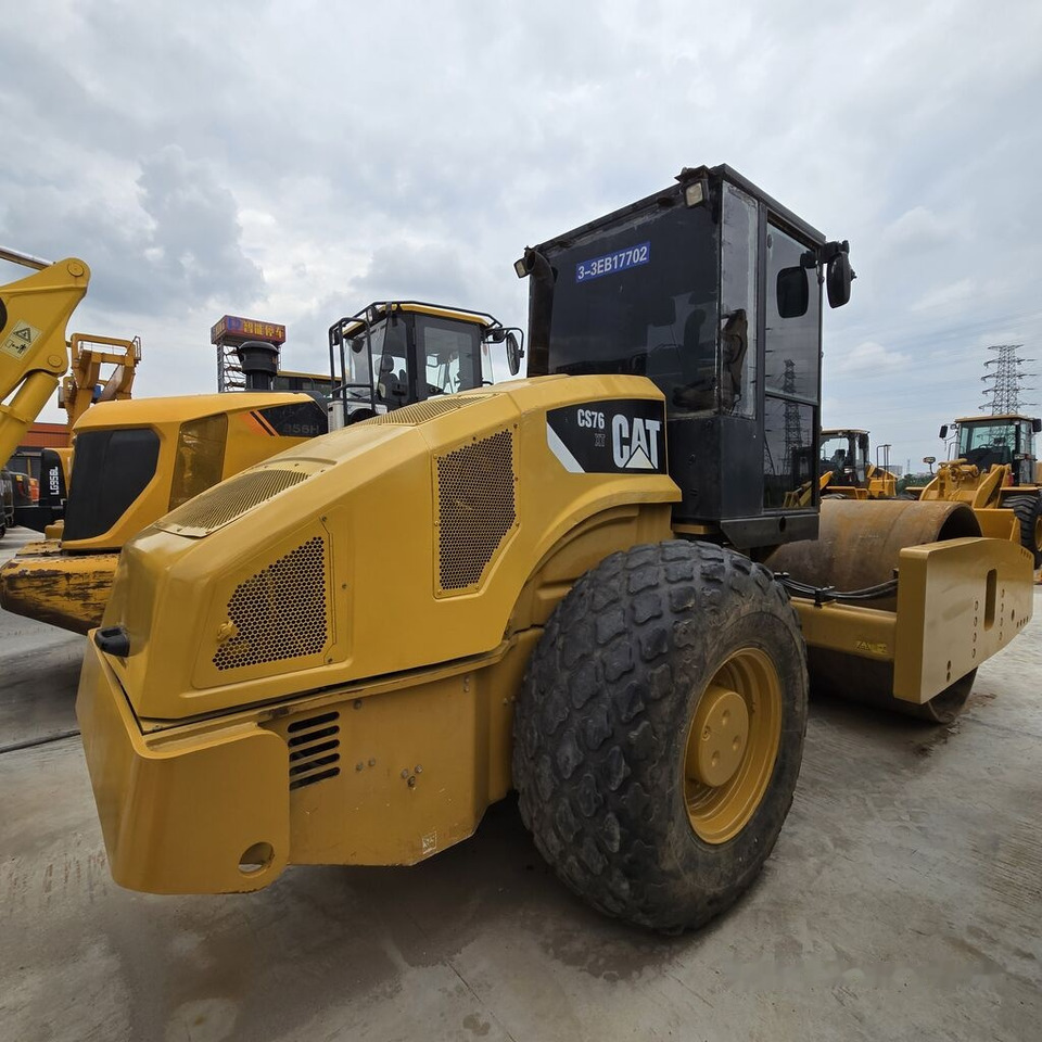 Caterpillar CS76 - Pemadat: gambar 1 Caterpillar CS76 - Pemadat: gambar 1