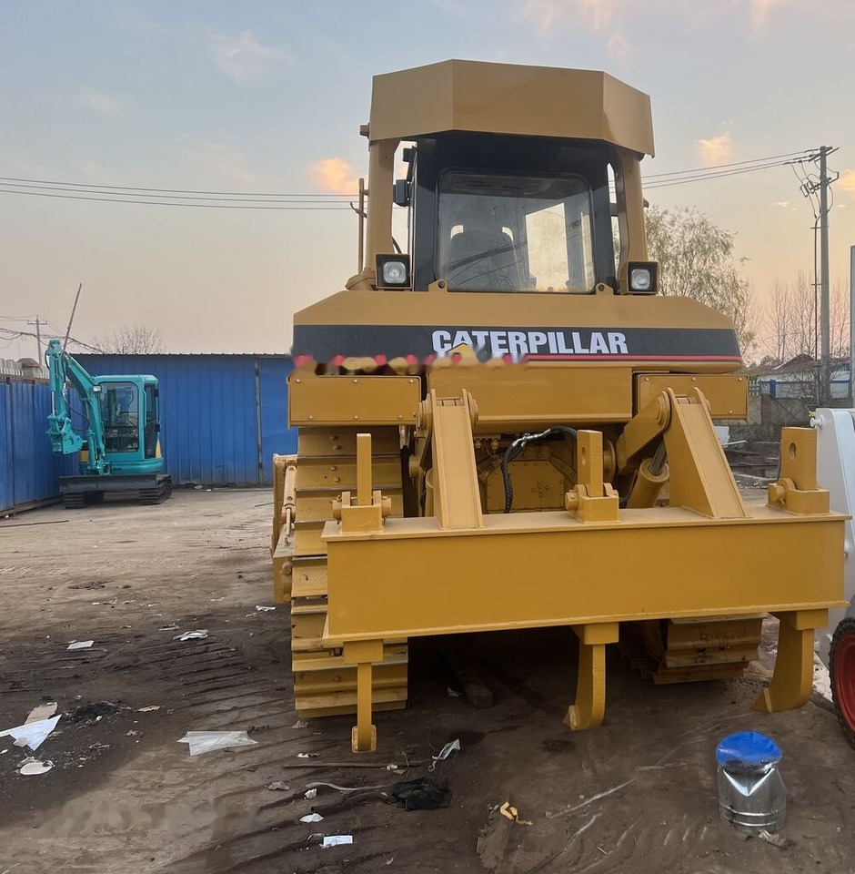 Caterpillar D6H - Bulldozer: gambar 4 Caterpillar D6H - Bulldozer: gambar 4