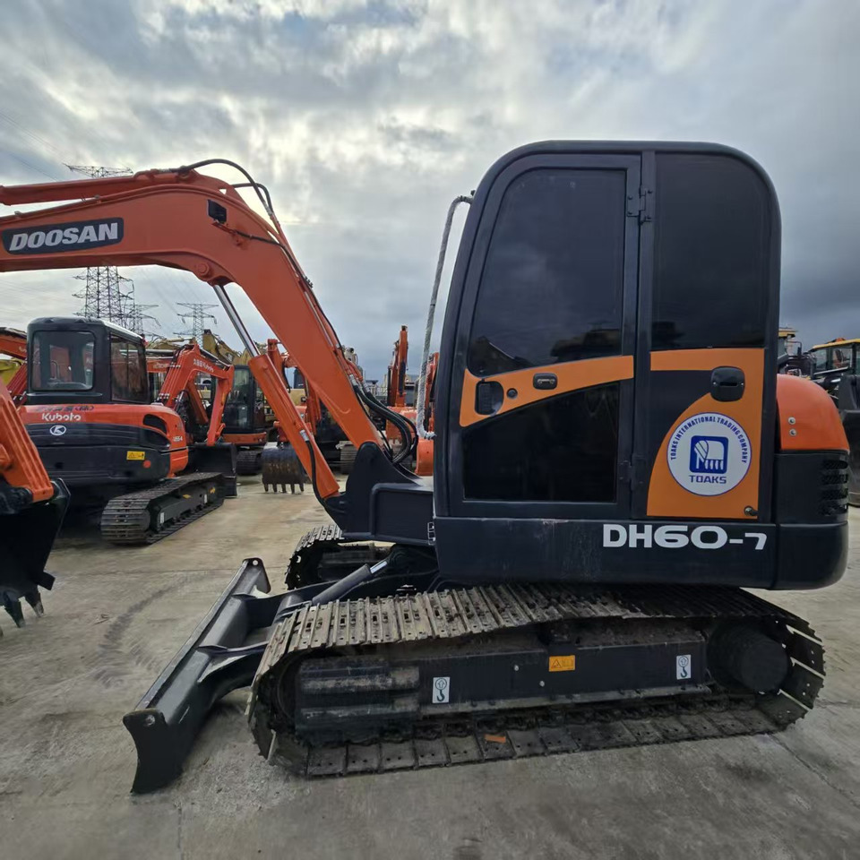 DOOSAN DH60-7 - Ekskavator mini: gambar 5 DOOSAN DH60-7 - Ekskavator mini: gambar 5