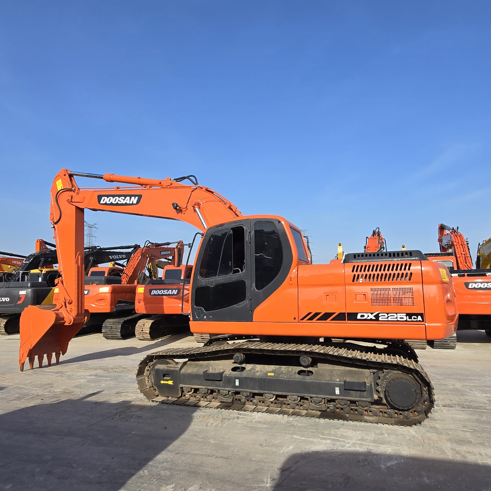DOOSAN DX225LCA - Ekskavator perayap: gambar 1 DOOSAN DX225LCA - Ekskavator perayap: gambar 1