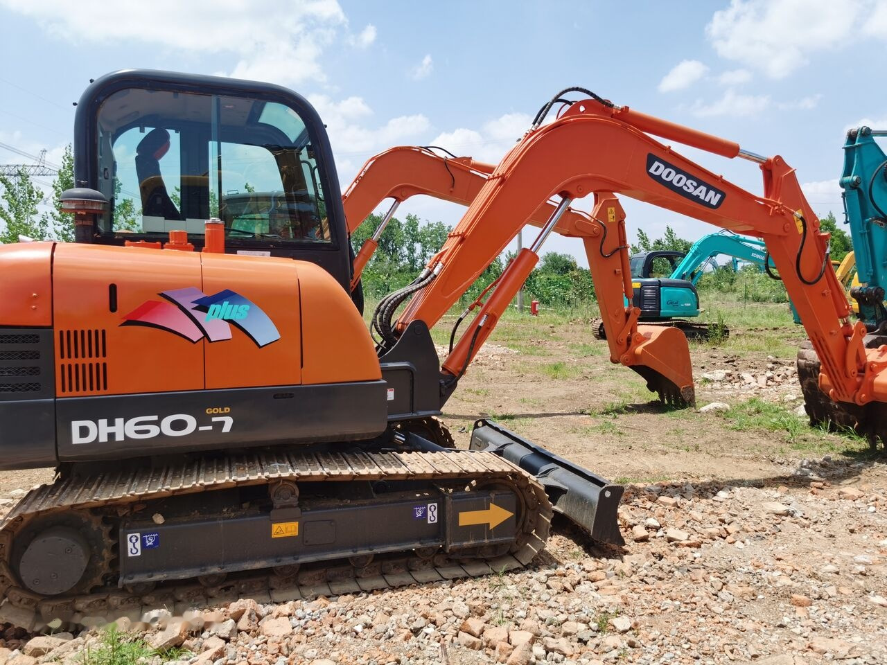 Doosan DH60-7 - Ekskavator mini: gambar 2 Doosan DH60-7 - Ekskavator mini: gambar 2