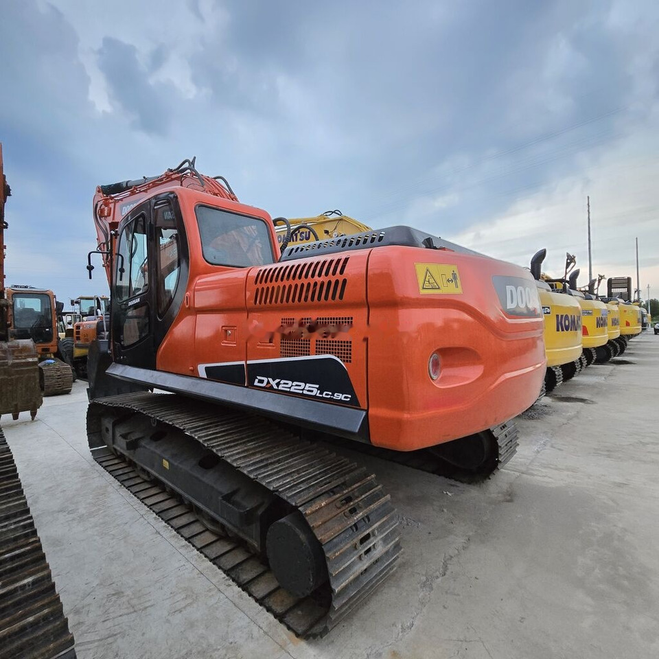 Doosan DX225LC - Ekskavator perayap: gambar 3 Doosan DX225LC - Ekskavator perayap: gambar 3