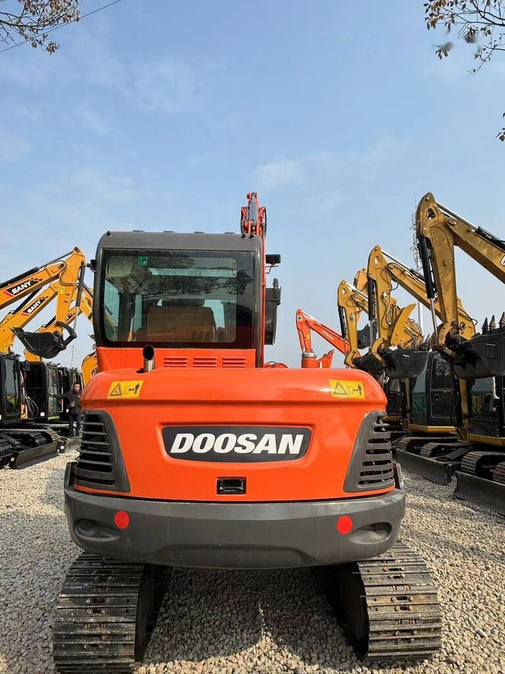 Doosan DX60 - Ekskavator mini: gambar 2 Doosan DX60 - Ekskavator mini: gambar 2