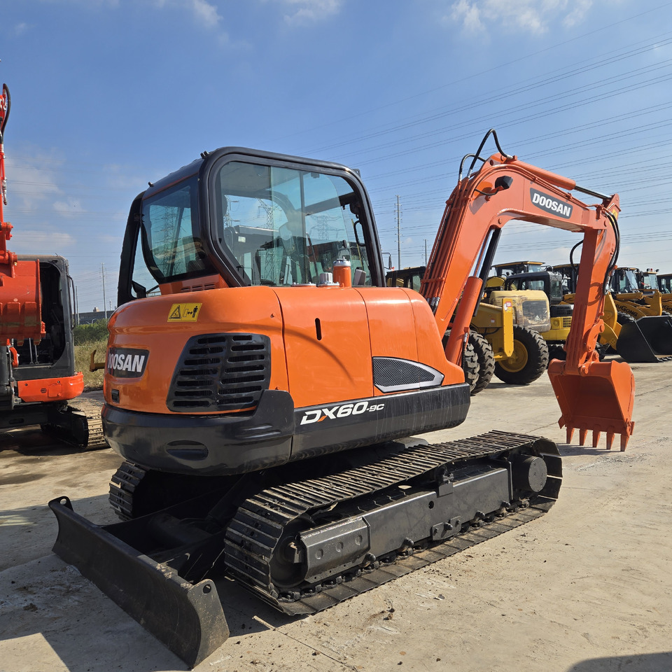 Doosan DX60 - Ekskavator mini: gambar 4 Doosan DX60 - Ekskavator mini: gambar 4