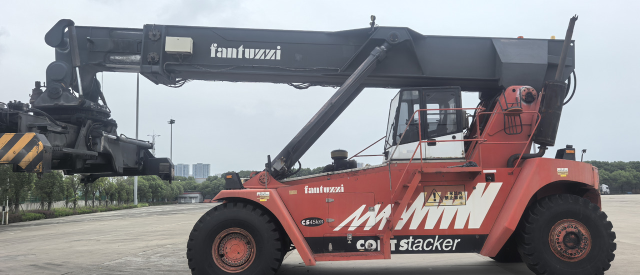 FANTUZZI CS45KM reach stacker - Penumpuk jangkauan: gambar 1 FANTUZZI CS45KM reach stacker - Penumpuk jangkauan: gambar 1