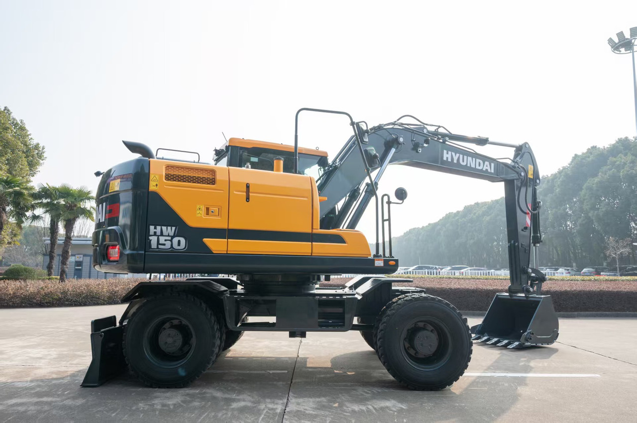 HYUNDAI HW150 - Ekskavator roda: gambar 4 HYUNDAI HW150 - Ekskavator roda: gambar 4