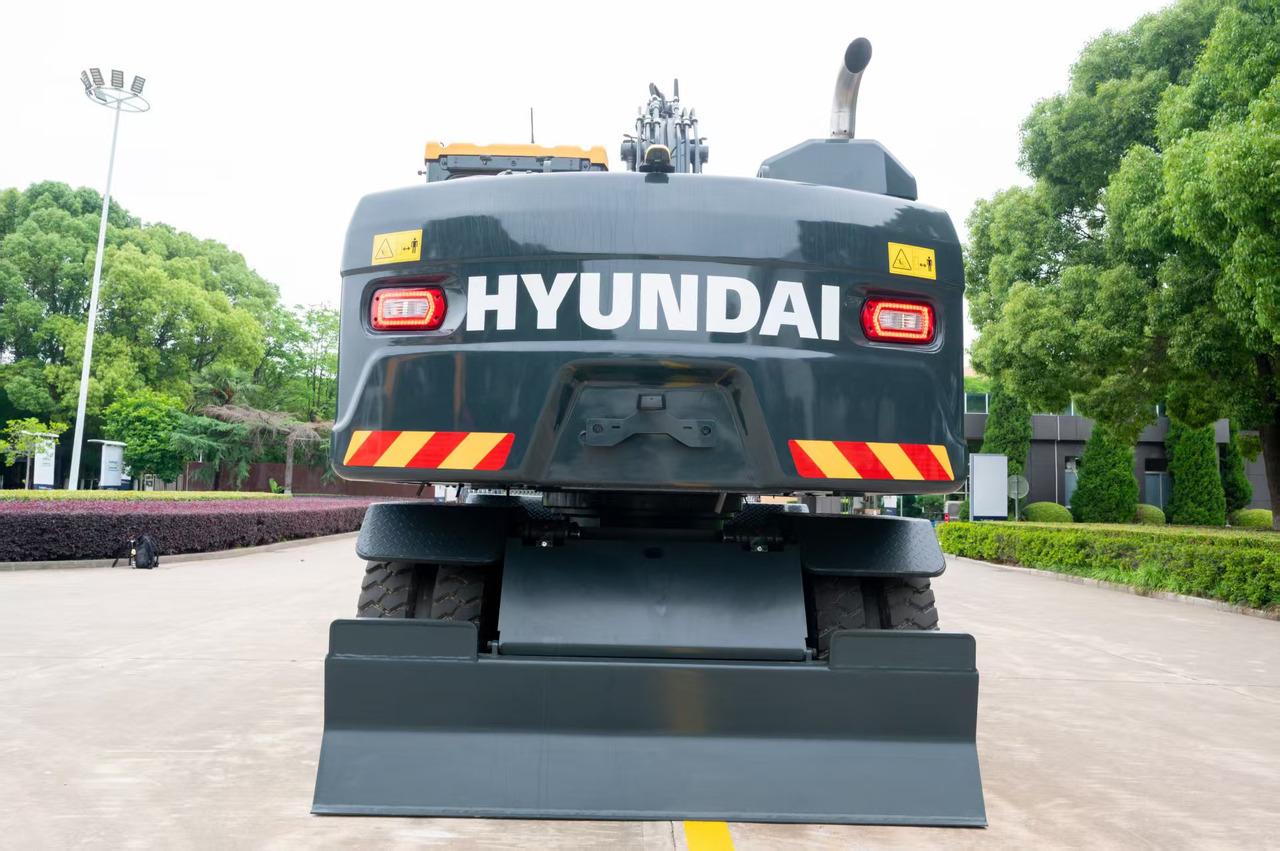 HYUNDAI HW155 - Ekskavator roda: gambar 2 HYUNDAI HW155 - Ekskavator roda: gambar 2