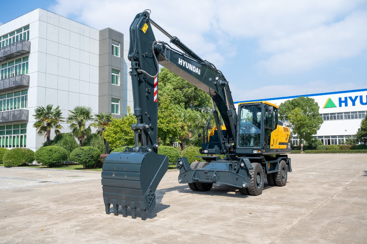 HYUNDAI HW210 - Ekskavator roda: gambar 2 HYUNDAI HW210 - Ekskavator roda: gambar 2