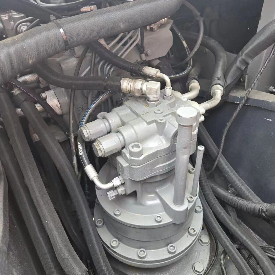 Hitachi ZX200 - Ekskavator perayap: gambar 5 Hitachi ZX200 - Ekskavator perayap: gambar 5