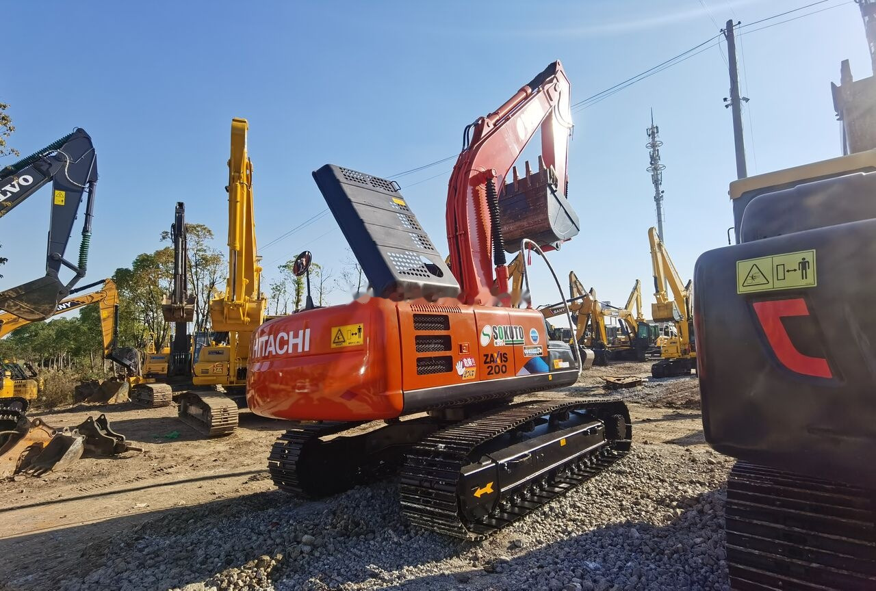 Hitachi ZX200 - Ekskavator perayap: gambar 2 Hitachi ZX200 - Ekskavator perayap: gambar 2