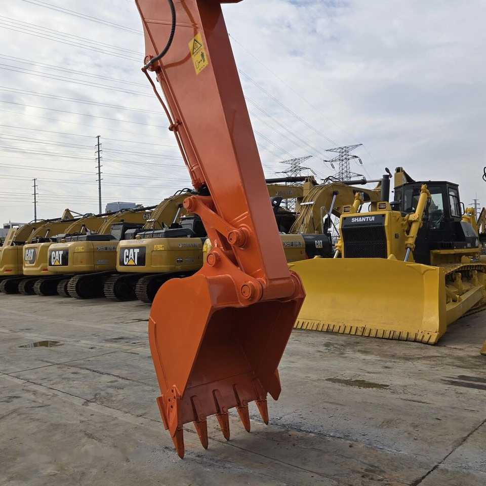 Hitachi ZX250 - Ekskavator perayap: gambar 3 Hitachi ZX250 - Ekskavator perayap: gambar 3