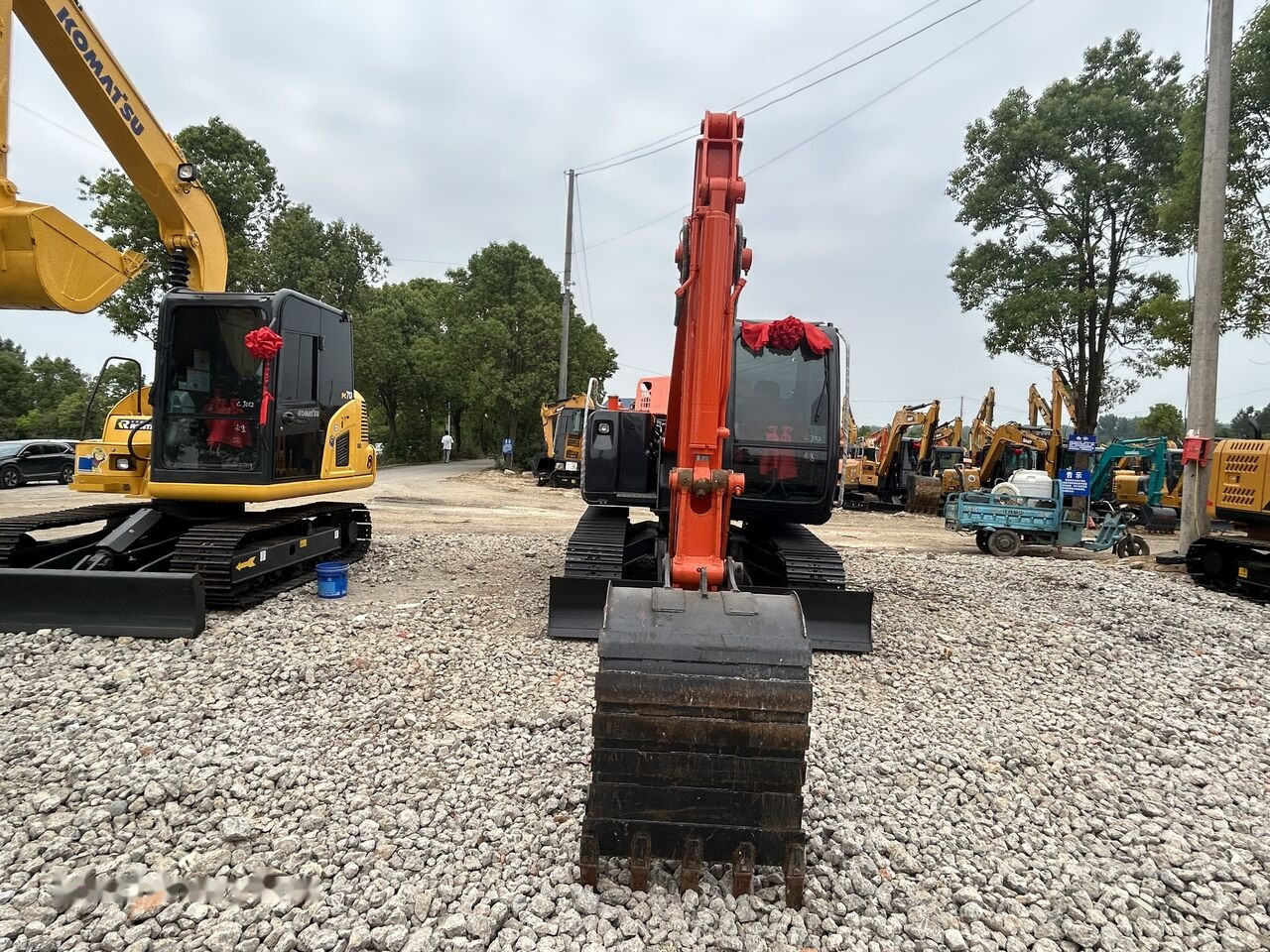 Hitachi ZX70 - Ekskavator perayap: gambar 4 Hitachi ZX70 - Ekskavator perayap: gambar 4