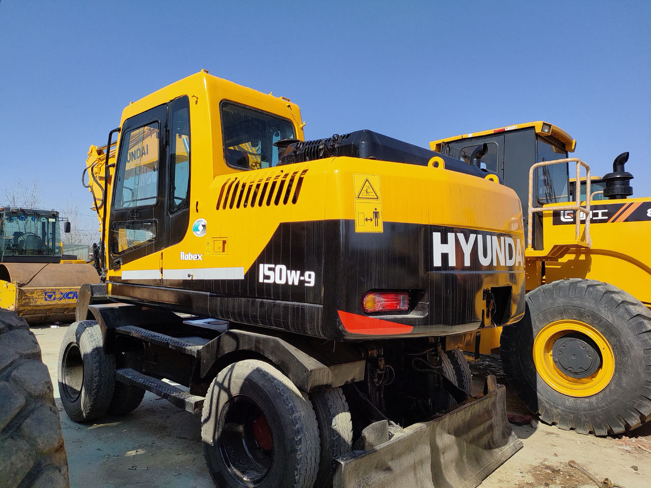 Hyundai R150W-9 - Ekskavator roda: gambar 3 Hyundai R150W-9 - Ekskavator roda: gambar 3