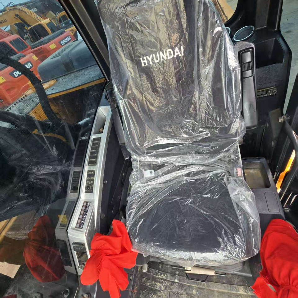 Hyundai R220LC-9S - Ekskavator perayap: gambar 5 Hyundai R220LC-9S - Ekskavator perayap: gambar 5