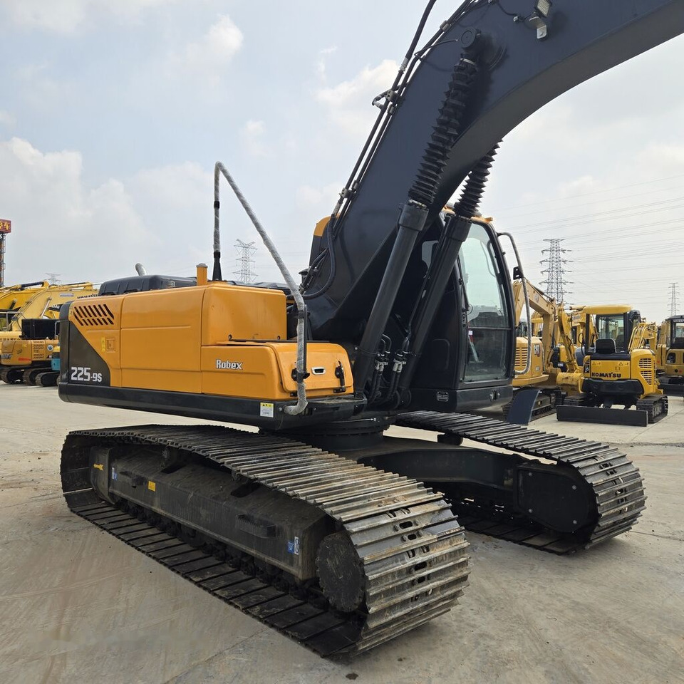 Hyundai R225-9S - Ekskavator perayap: gambar 1 Hyundai R225-9S - Ekskavator perayap: gambar 1