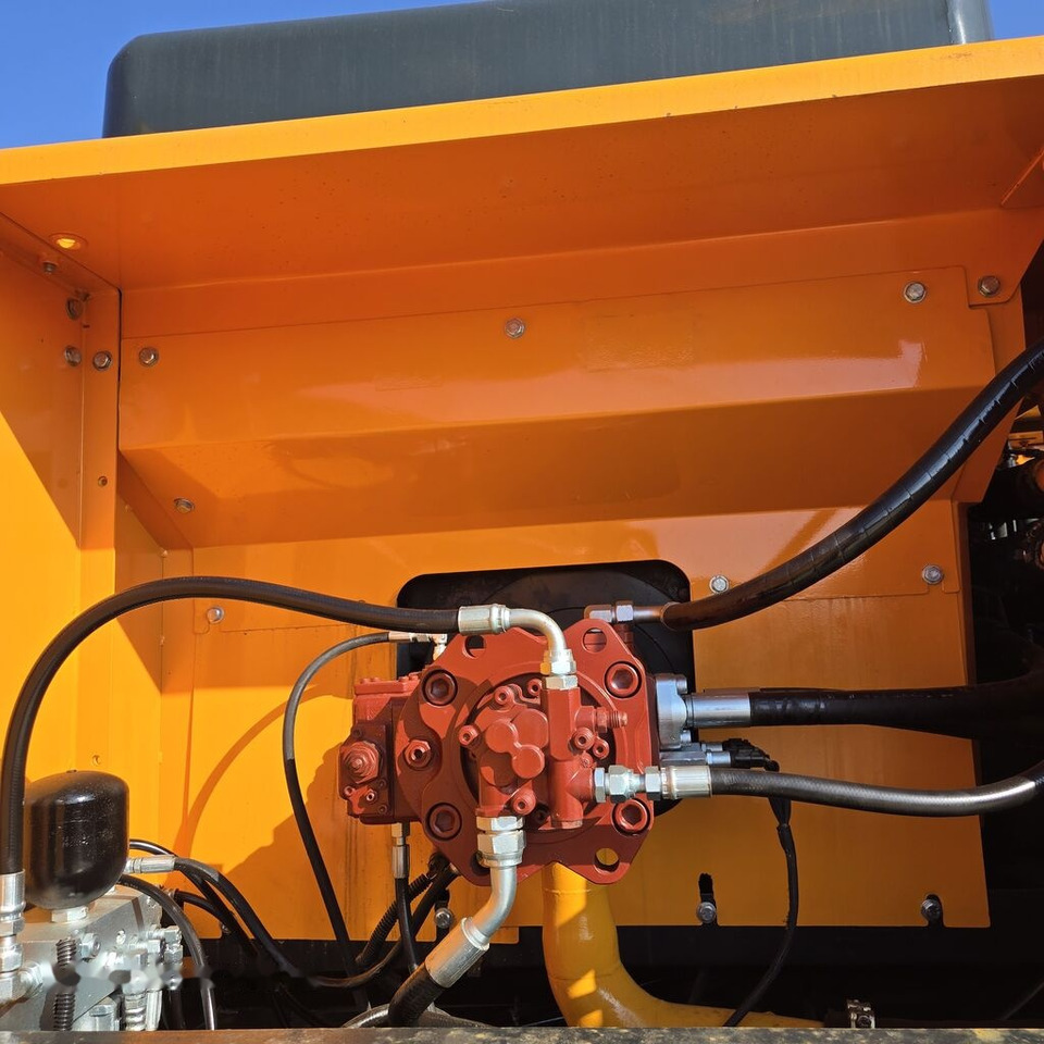 Ekskavator perayap Hyundai R305LC-9T: gambar 11