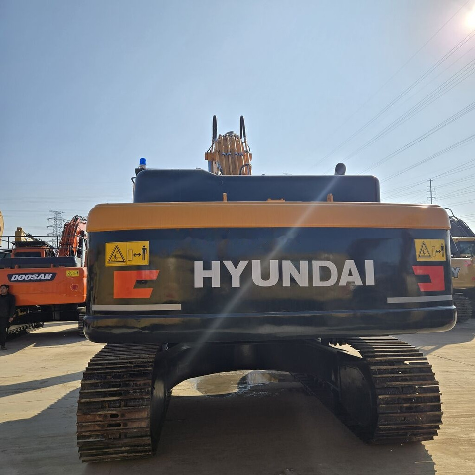Ekskavator perayap Hyundai R305LC-9T: gambar 8