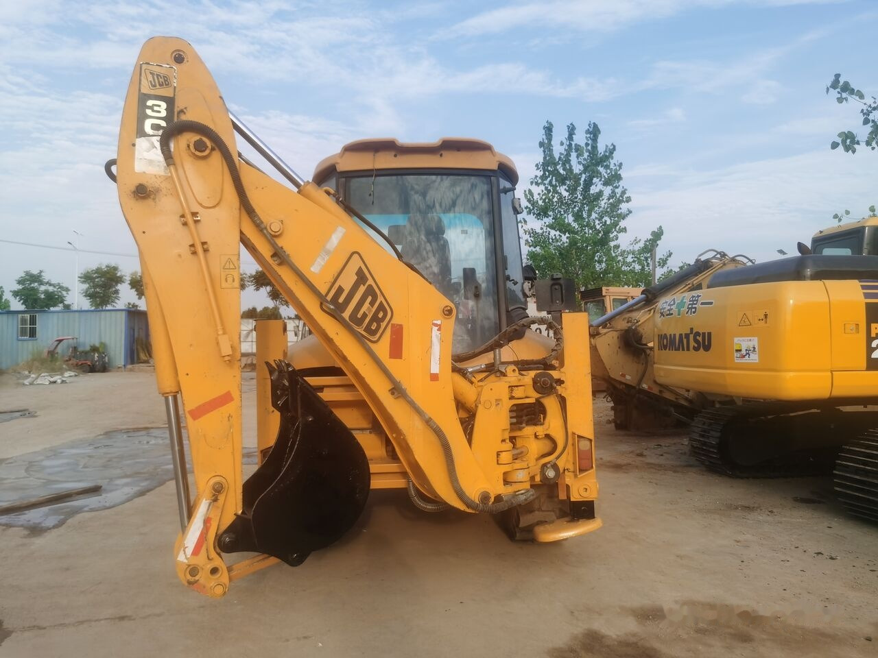 JCB 3CX - Backhoe loader: gambar 1 JCB 3CX - Backhoe loader: gambar 1