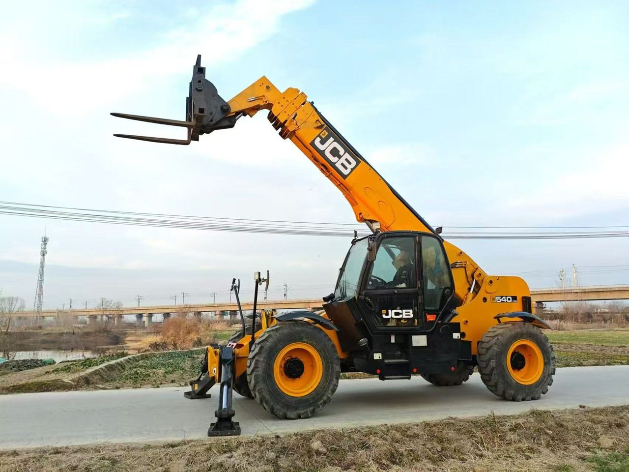 JCB 540-1700 - Penumpuk jangkauan: gambar 4 JCB 540-1700 - Penumpuk jangkauan: gambar 4
