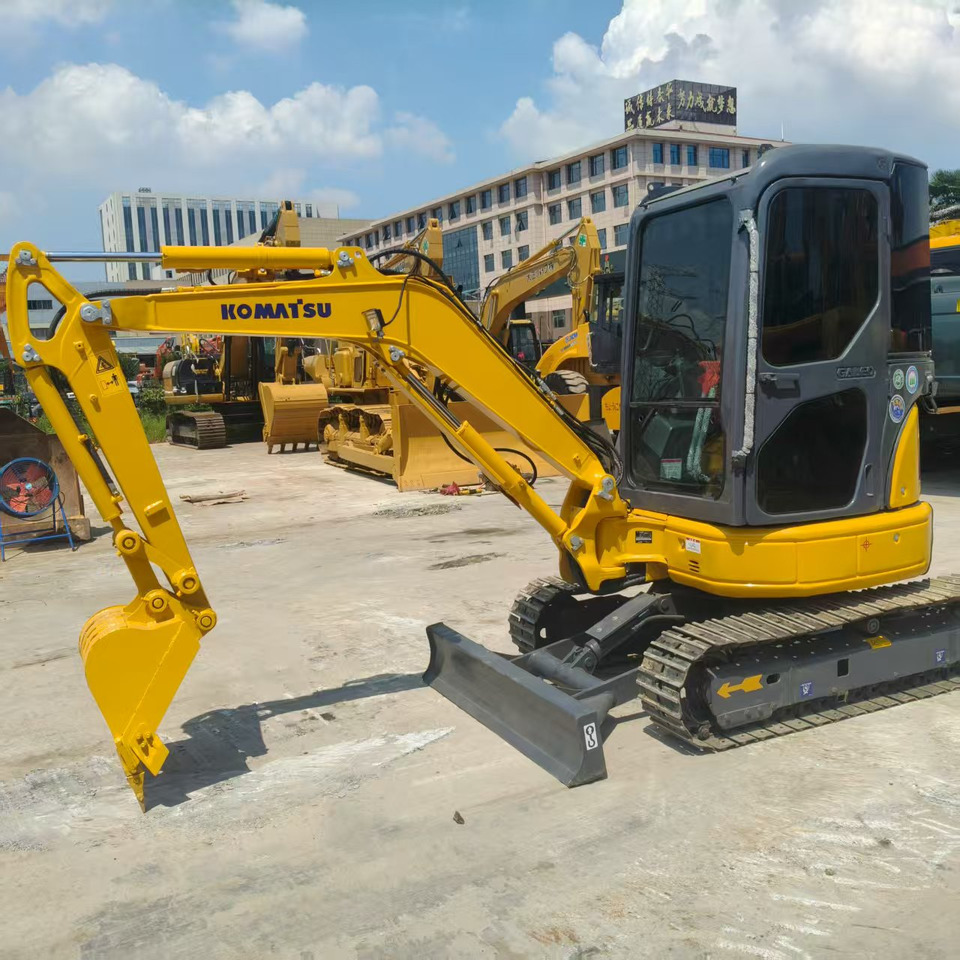 KOMATSU PC30 - Ekskavator mini: gambar 3 KOMATSU PC30 - Ekskavator mini: gambar 3