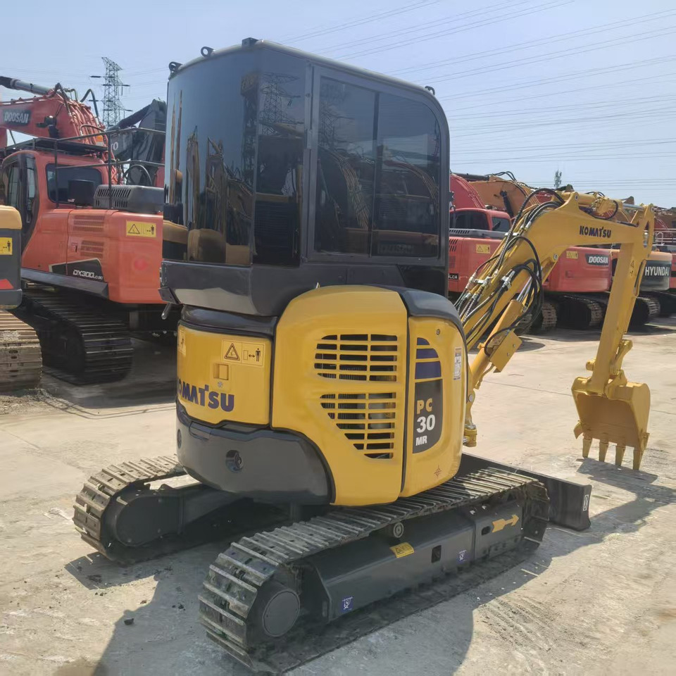 KOMATSU PC30 - Ekskavator mini: gambar 5 KOMATSU PC30 - Ekskavator mini: gambar 5