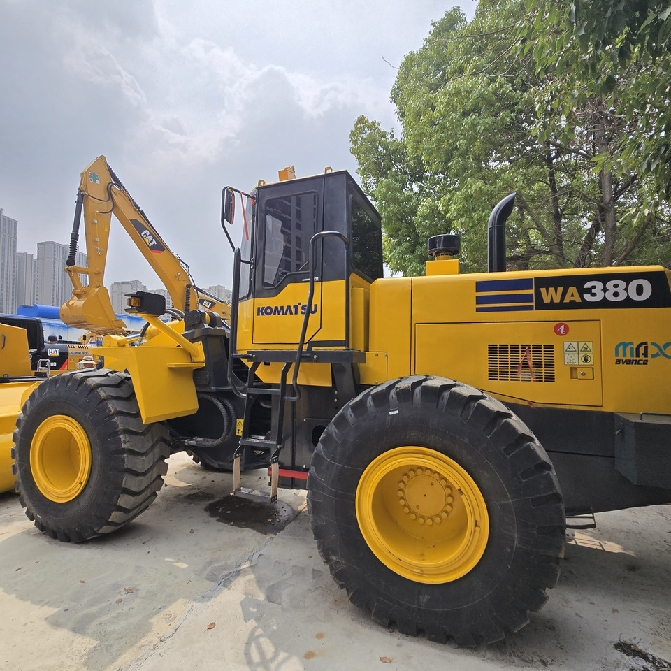 KOMATSU WA380 - Wheel loader: gambar 4 KOMATSU WA380 - Wheel loader: gambar 4