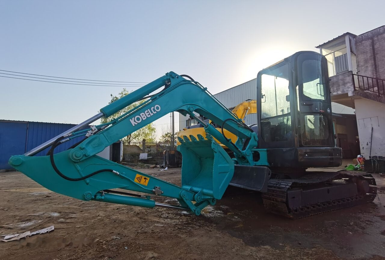 Kobelco SK55SR - Ekskavator mini: gambar 4 Kobelco SK55SR - Ekskavator mini: gambar 4