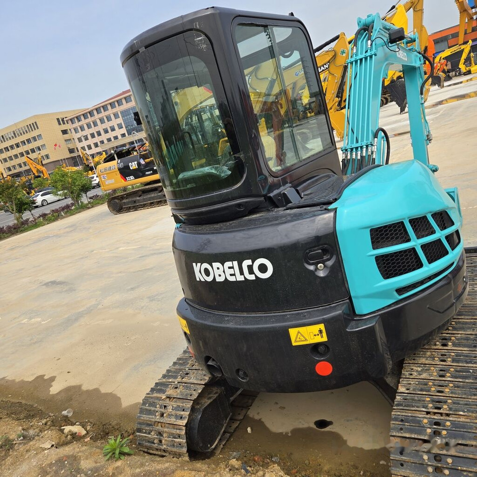 Kobelco SK55SR - Ekskavator mini: gambar 4 Kobelco SK55SR - Ekskavator mini: gambar 4