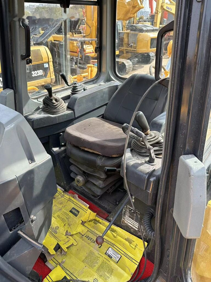 Komatsu D155A-5 - Bulldozer: gambar 3 Komatsu D155A-5 - Bulldozer: gambar 3