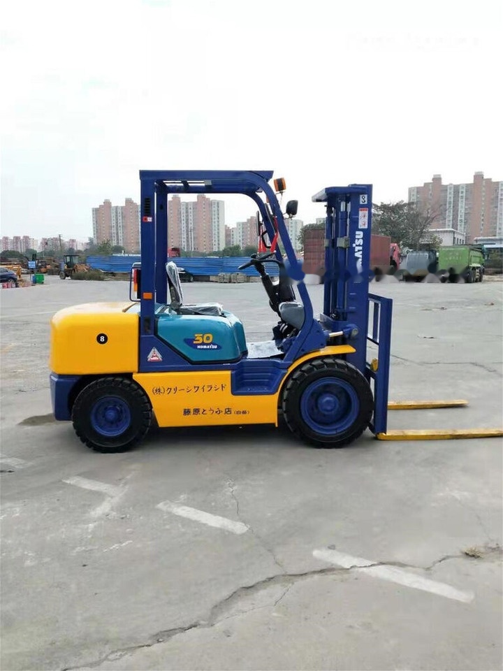 Komatsu FD30 - Forklift diesel: gambar 4 Komatsu FD30 - Forklift diesel: gambar 4