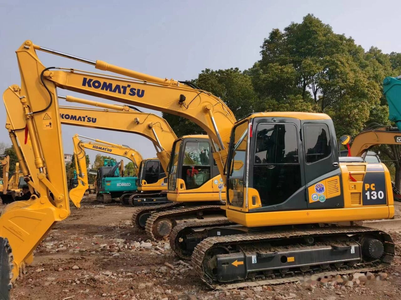 Komatsu PC130 - Ekskavator perayap: gambar 3 Komatsu PC130 - Ekskavator perayap: gambar 3