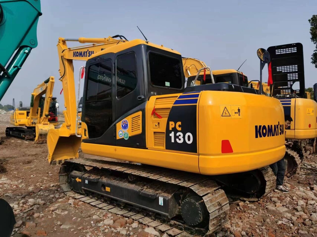 Komatsu PC130 - Ekskavator perayap: gambar 5 Komatsu PC130 - Ekskavator perayap: gambar 5