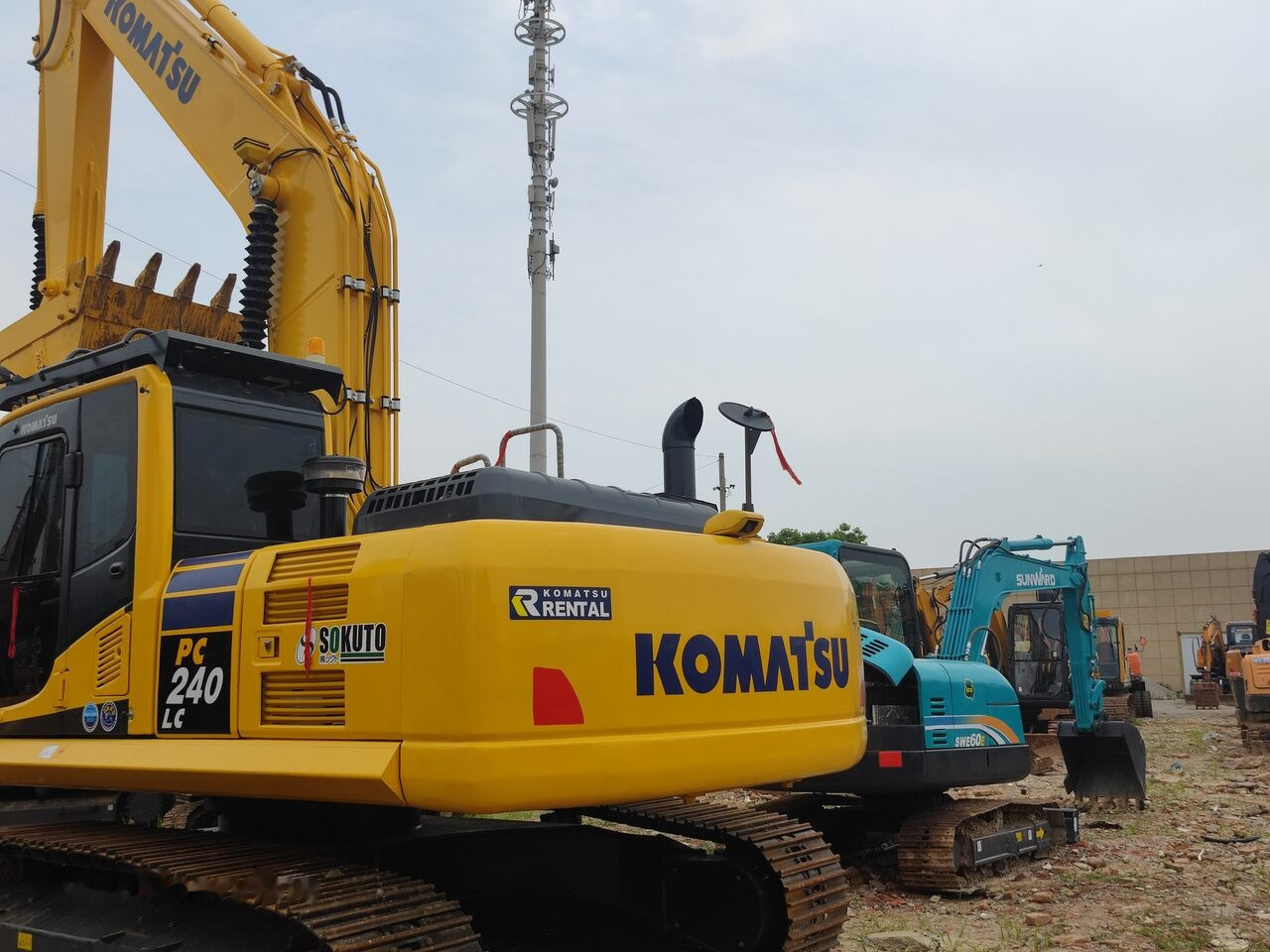Komatsu PC240LC - Ekskavator perayap: gambar 3 Komatsu PC240LC - Ekskavator perayap: gambar 3