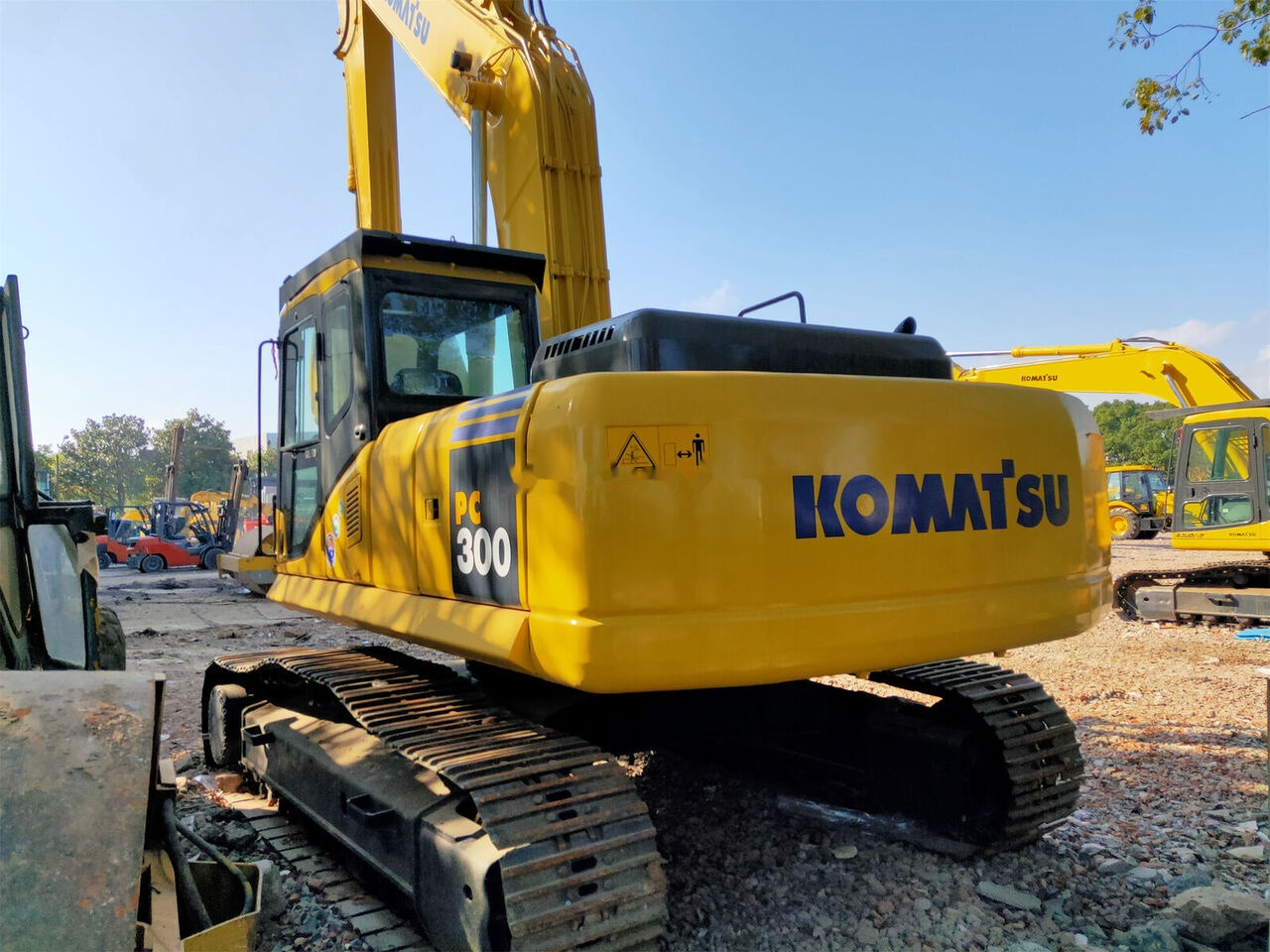 Komatsu PC300-7 - Ekskavator perayap: gambar 2 Komatsu PC300-7 - Ekskavator perayap: gambar 2