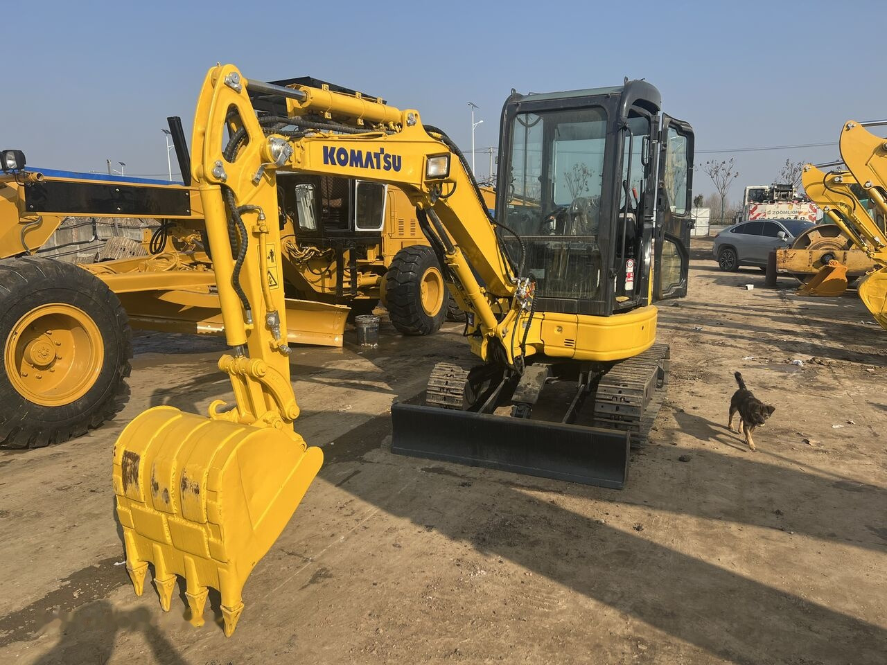 Komatsu PC30MR - Ekskavator mini: gambar 3 Komatsu PC30MR - Ekskavator mini: gambar 3