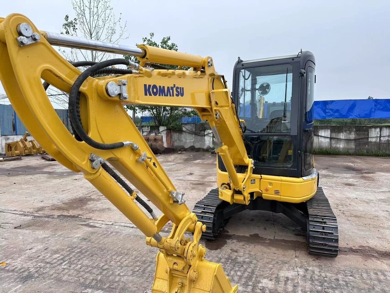 Komatsu PC35 - Ekskavator mini: gambar 3 Komatsu PC35 - Ekskavator mini: gambar 3