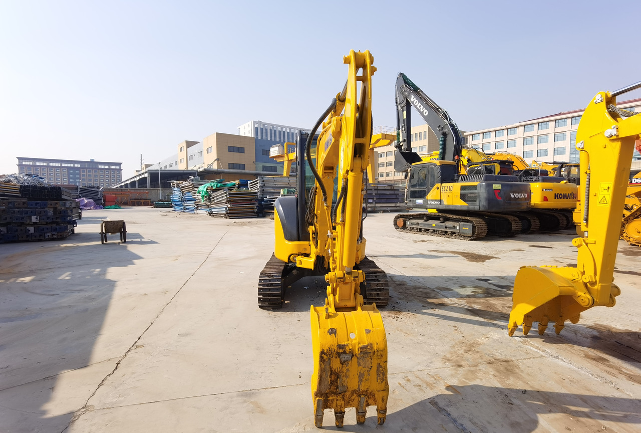 Komatsu PC35MR - Ekskavator mini: gambar 3 Komatsu PC35MR - Ekskavator mini: gambar 3